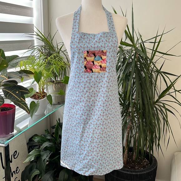 Handmade Reversible Cupcake Apron with Deep Pockets and Long Ties - Picture 3 of 8